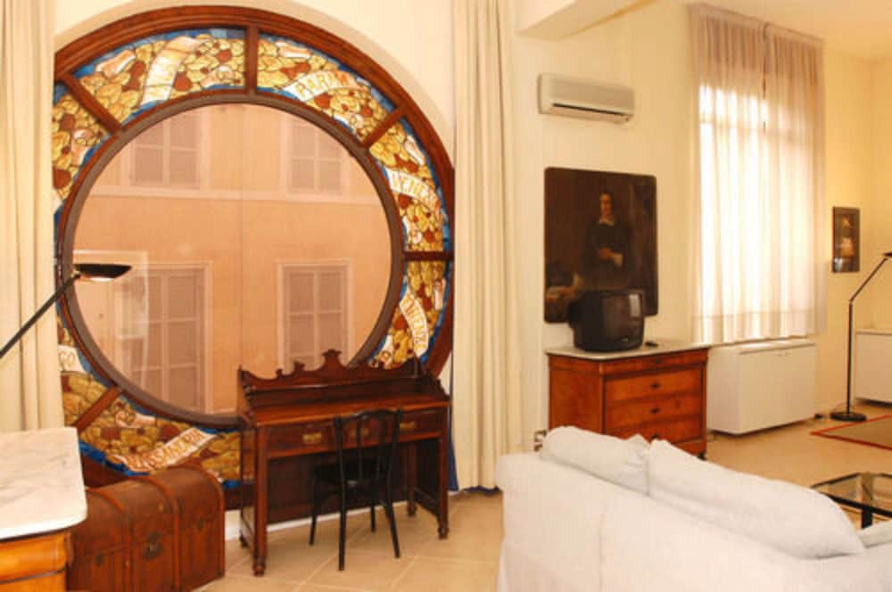 residence liberty hotel