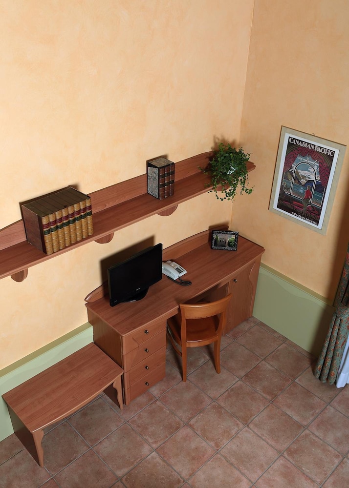 residence liberty hotel