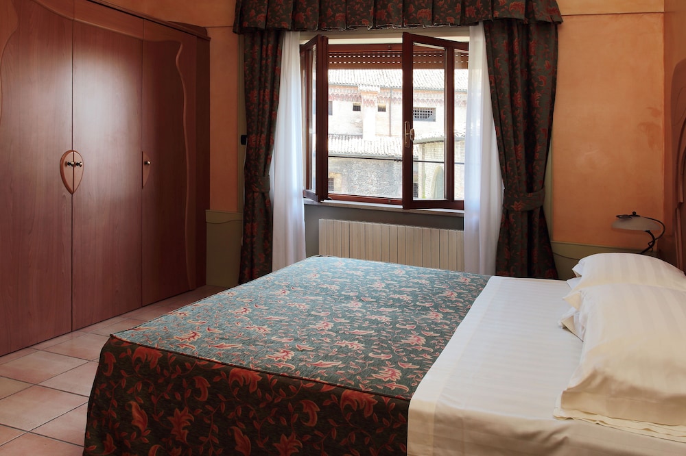 residence liberty hotel
