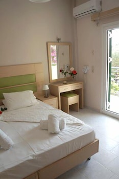 Angela Apartments,Kavos>>Corfu,3 star