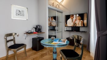 qt suites roma