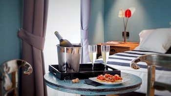 qt suites roma