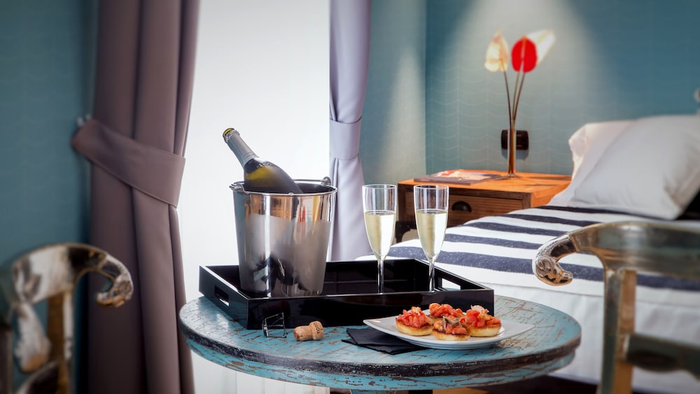 qt suites roma