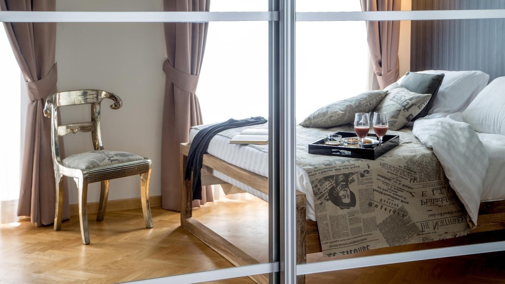 qt suites roma