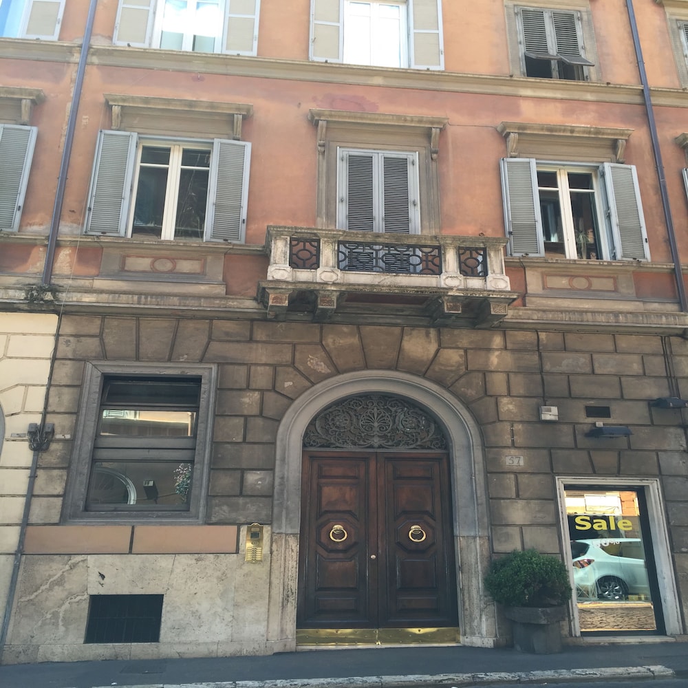 qt suites roma