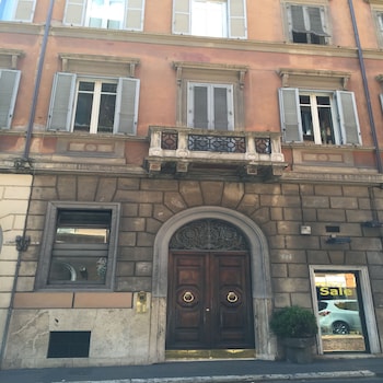 qt suites roma