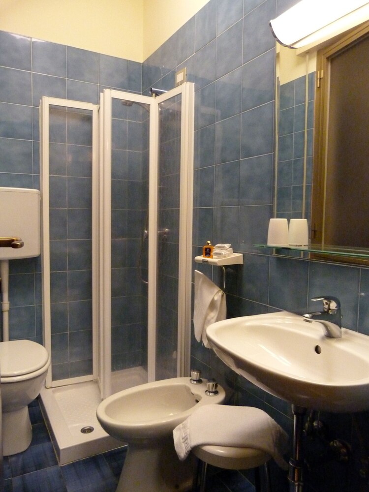 hotel centrale byron