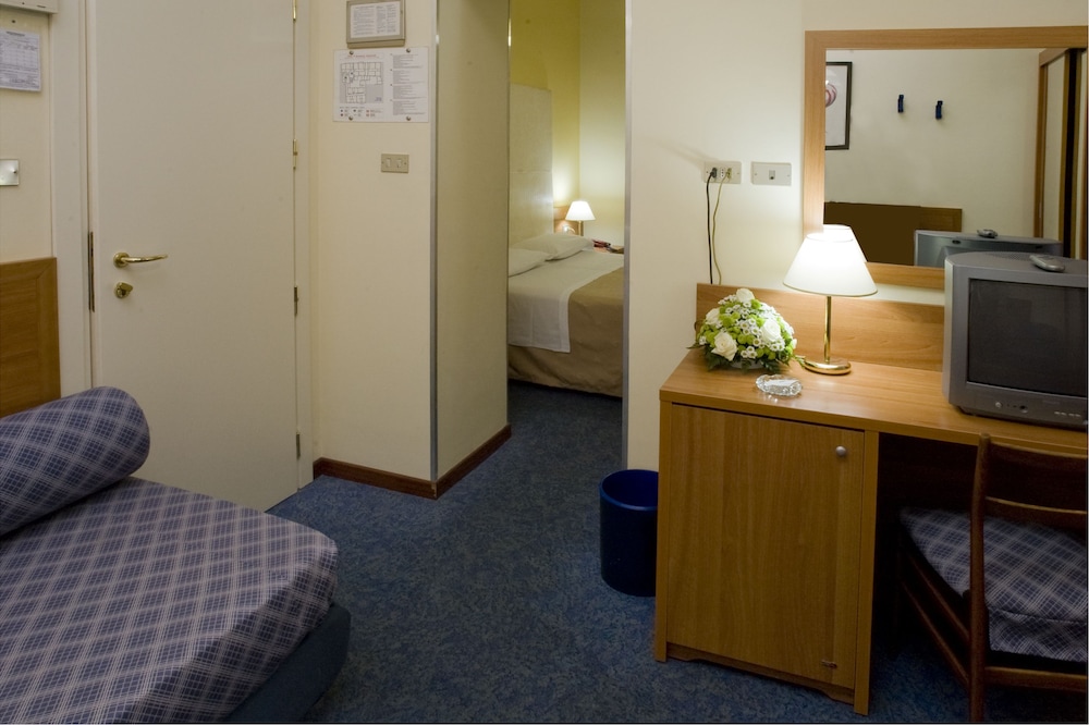 hotel centrale byron