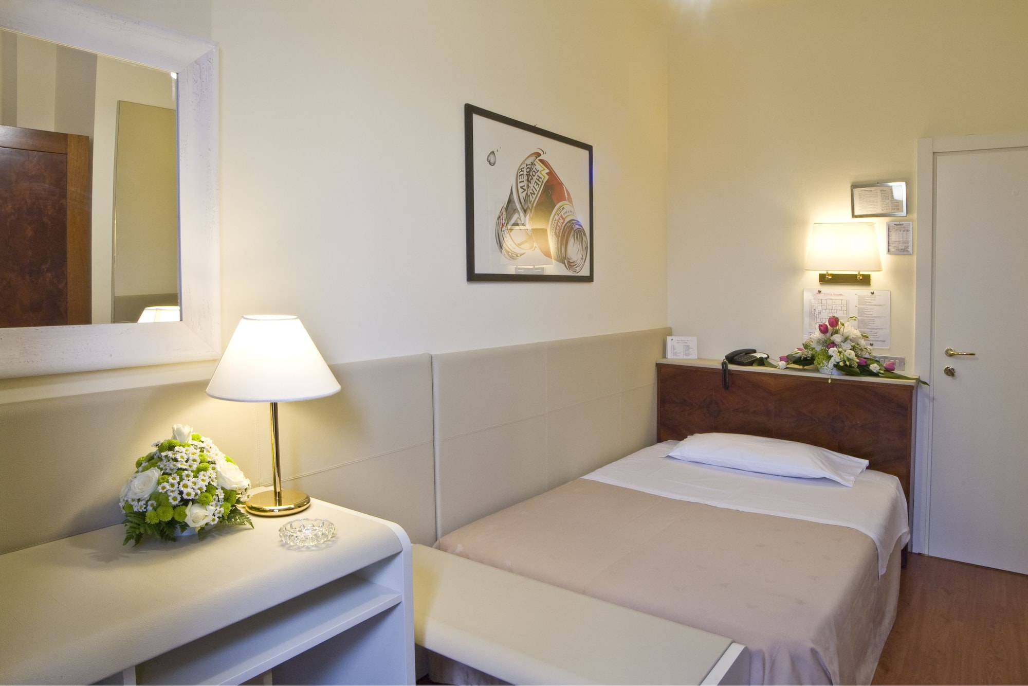 hotel centrale byron