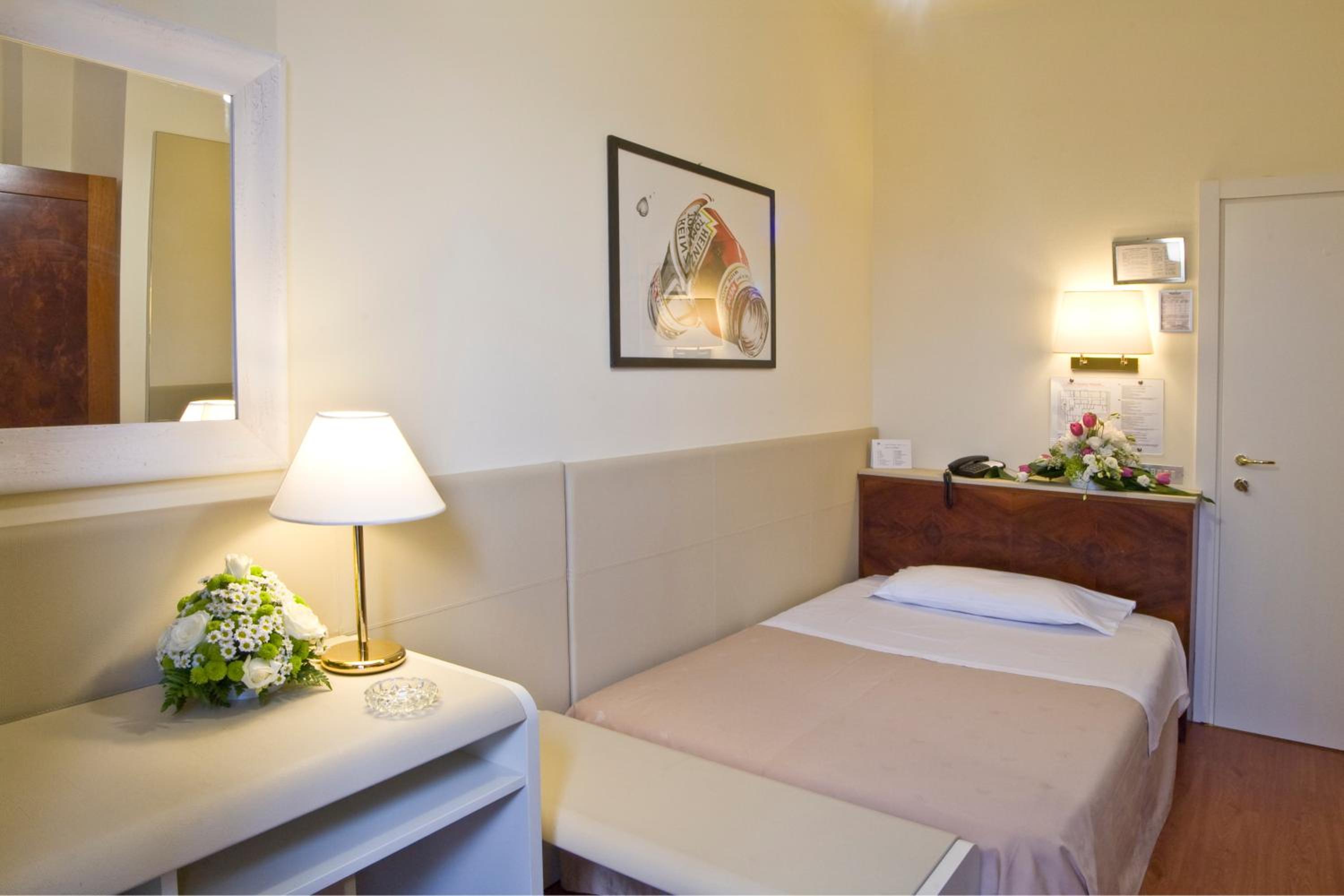 hotel centrale byron