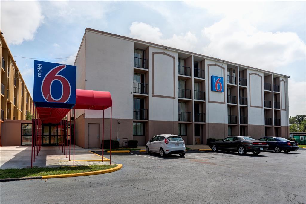 motel 6 jackson tn
