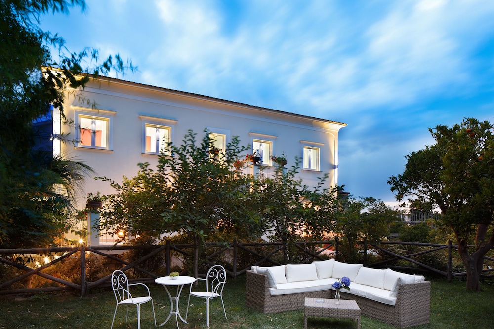 villa don camillo relais