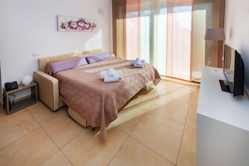 zeus residence hotel