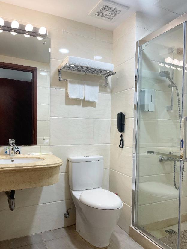 grand harbour hotel