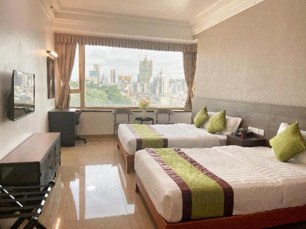 grand harbour hotel