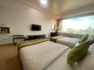 grand harbour hotel