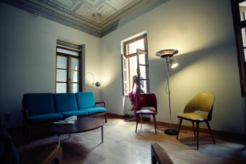 city circus athens hostel