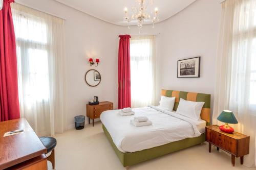 city circus athens hostel