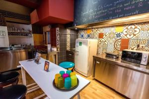 city circus athens hostel