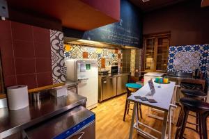 city circus athens hostel