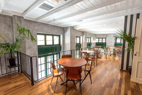 city circus athens hostel