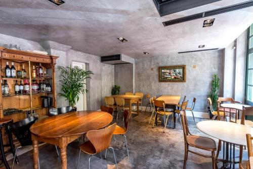 city circus athens hostel