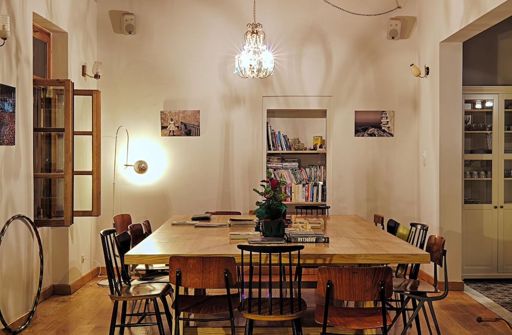 city circus athens hostel