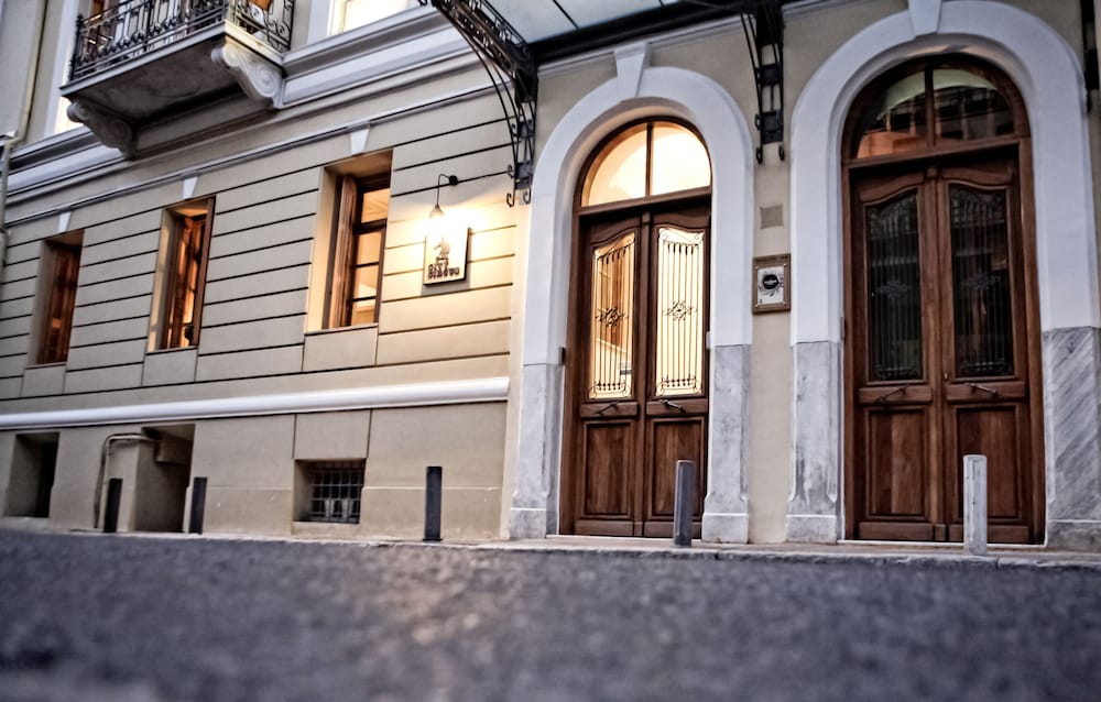 city circus athens hostel