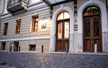 city circus athens hostel