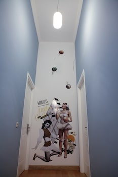 city circus athens hostel