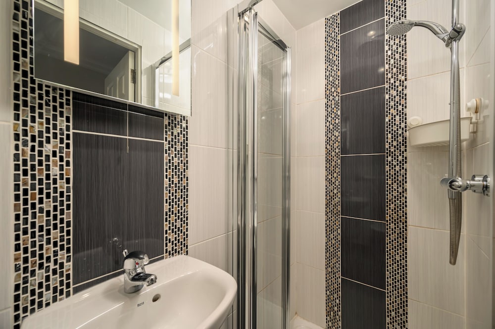 adam drysdale house adults only