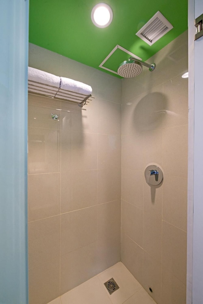 Whiz Prime Hotel Megamas Manado,North Sulawesi>>Manado,3 star