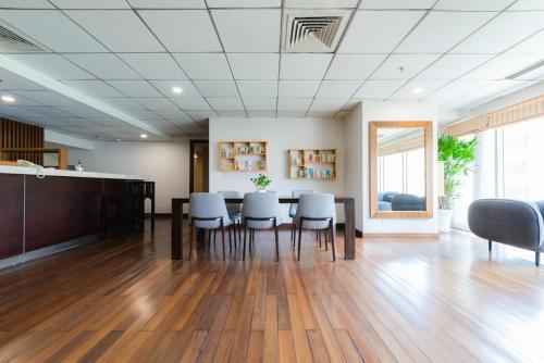 lancaster saigon serviced apartments le thanh ton
