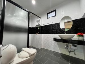 the canal garden resort