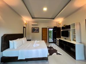 the canal garden resort