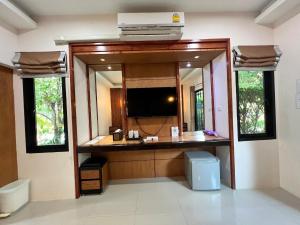 the canal garden resort