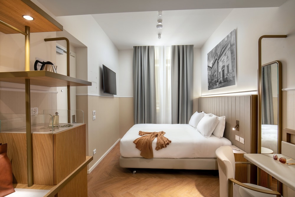 cosmopolita hotel rome tapestry collection by hilton