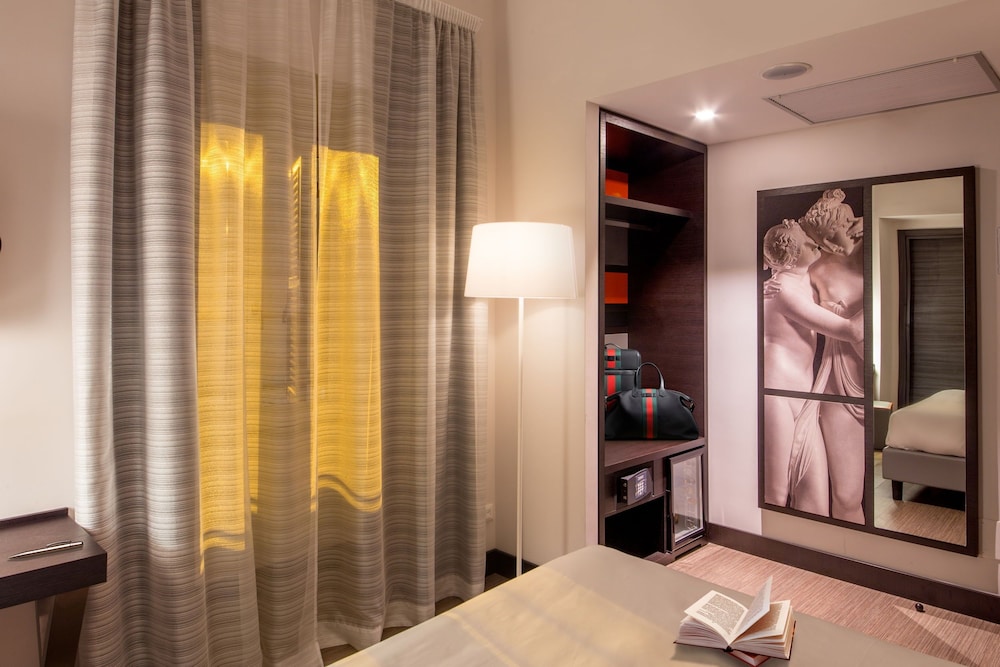 cosmopolita hotel rome tapestry collection by hilton