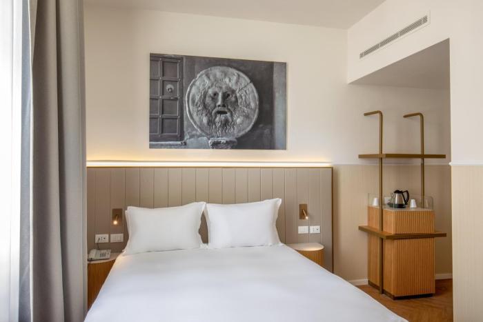 cosmopolita hotel rome tapestry collection by hilton