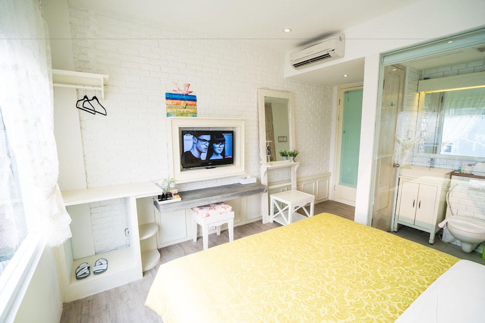 summerbird bed and brasserie