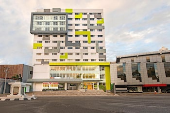 Whiz Prime Hotel Hasanuddin Makassar,South Sulawesi>>Makassar,3 star