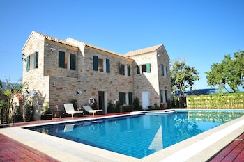 Chateau De Khaoyai Hotel & Resort,Mu Si>>Khao Yai National Park,4 star