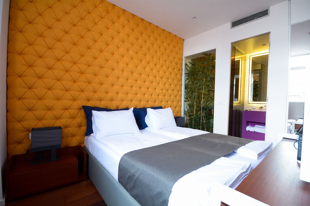 boutique rooms