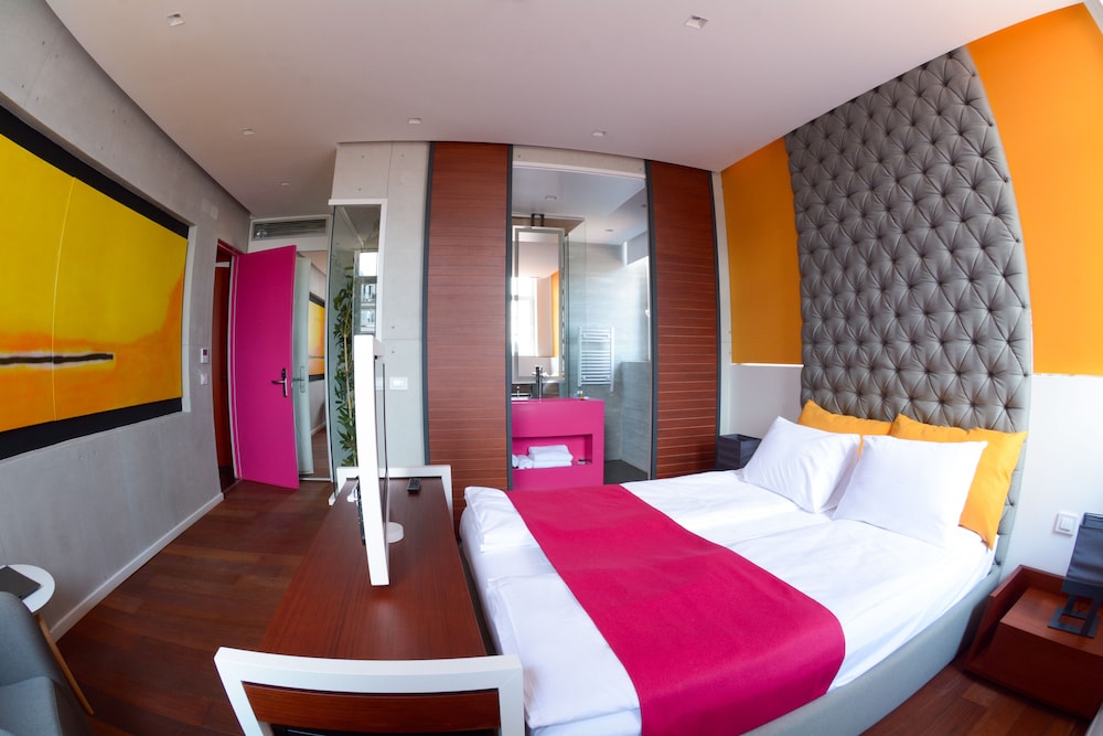 boutique rooms