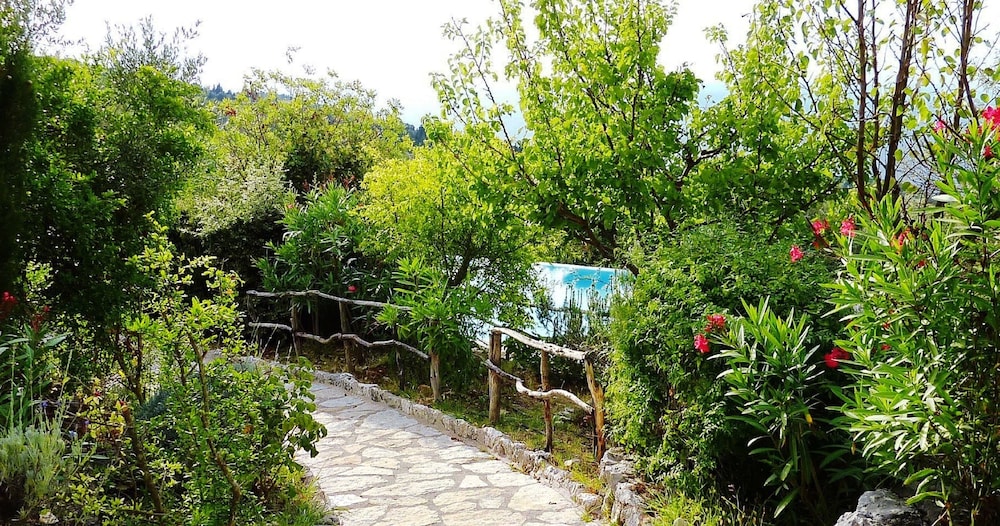 art blue villas
