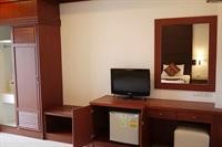 naithon beach mansion