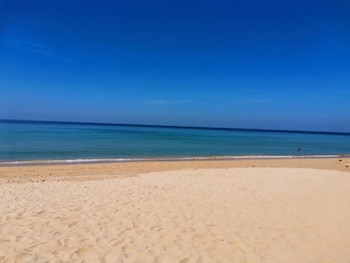 naithon beach mansion