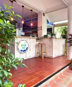 naithon beach mansion