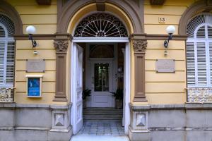 hotel medium renaixenca