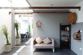 white monkey guesthouse